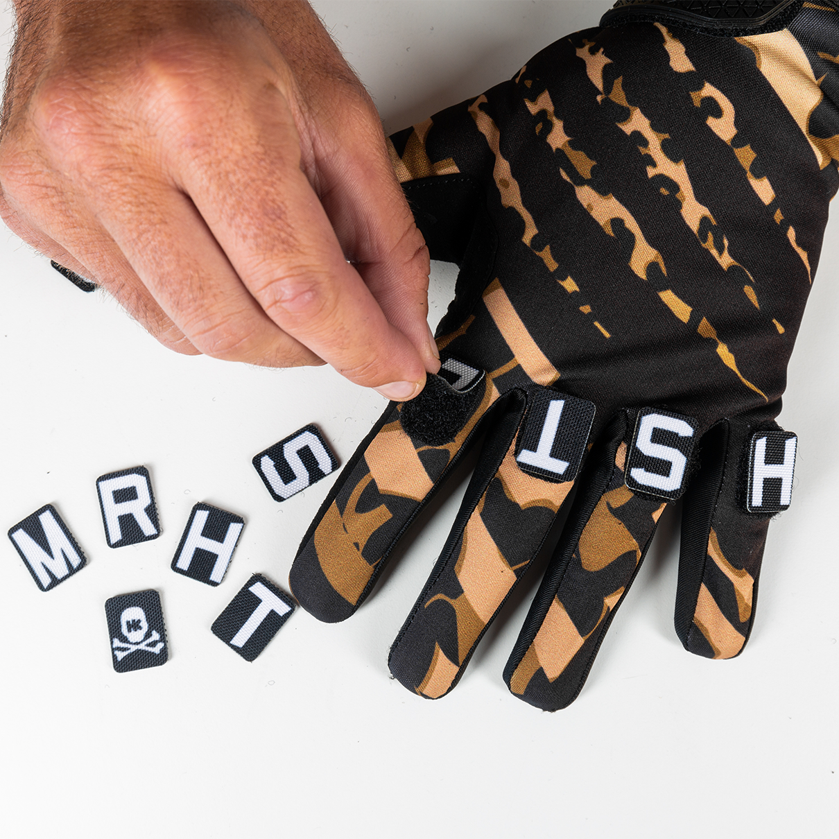 Gloves - Leopard King